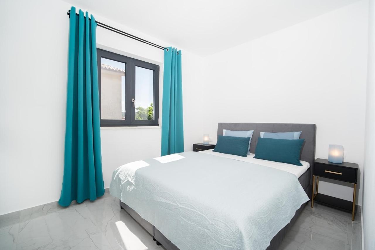 Villa Apartments Lela Rabac Exterior foto